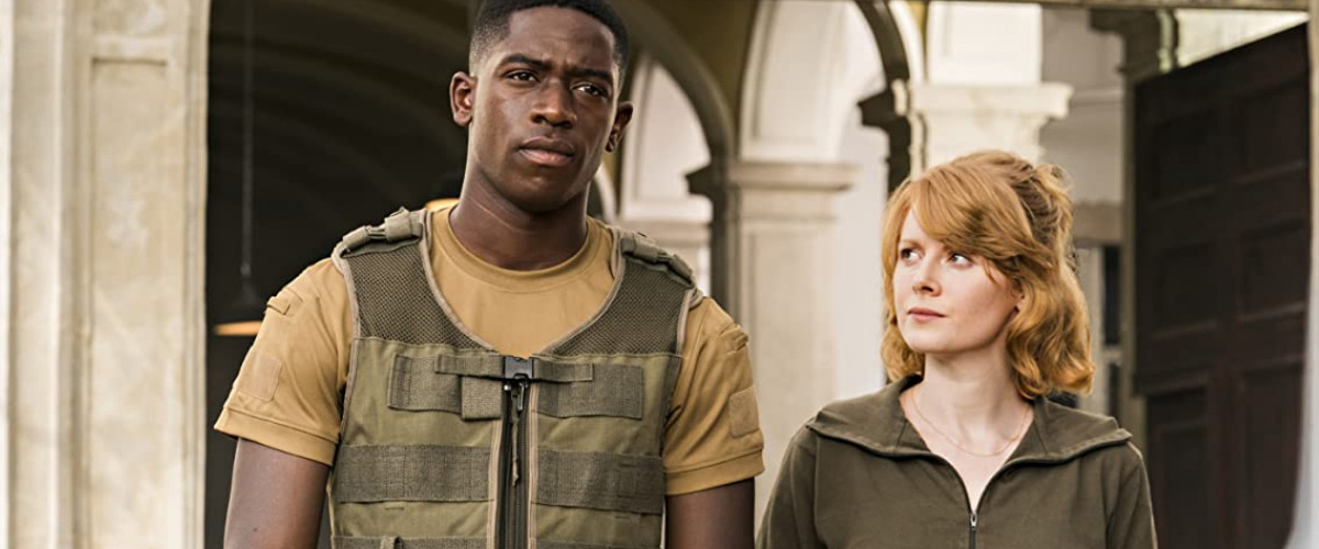 OUTSIDE THE WIRE (2021)