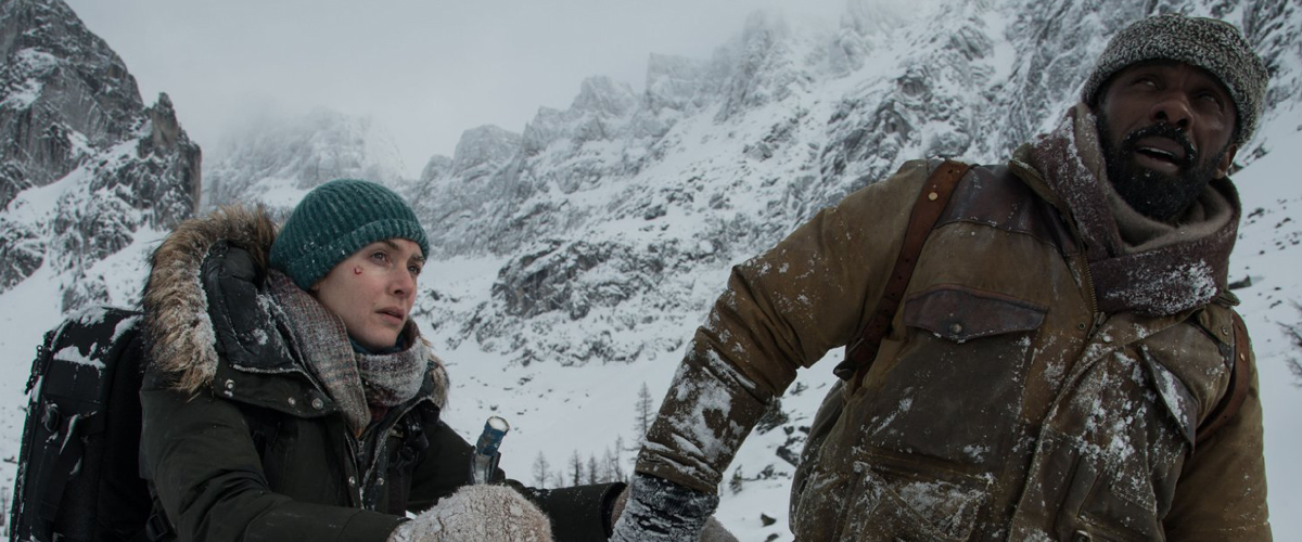 THE MOUNTAIN BETWEEN US (2017)